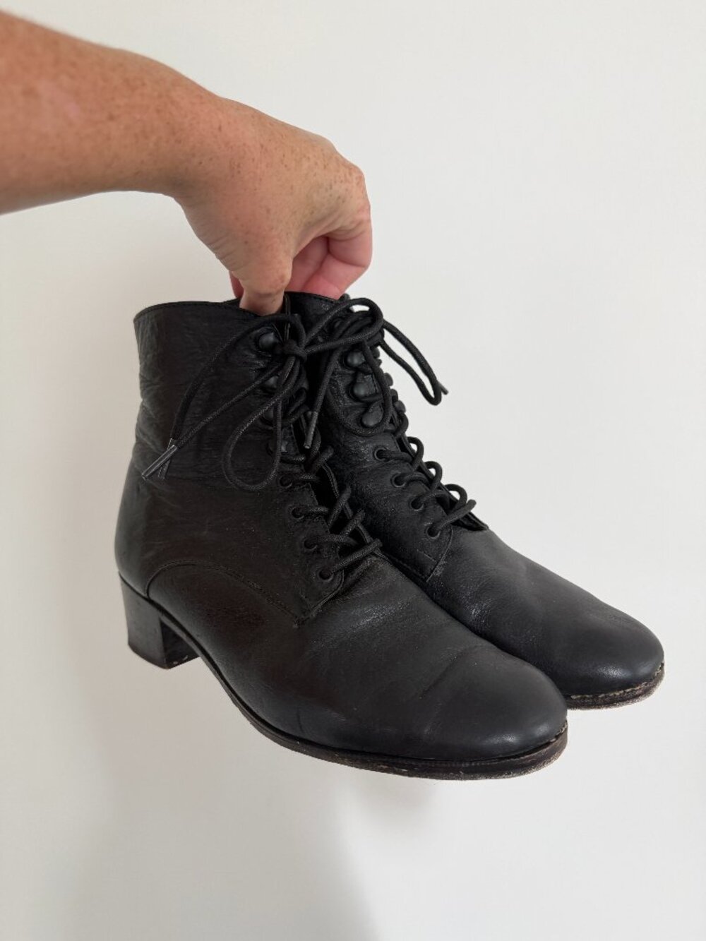 Christy Dawn “The Dawn” Boot in Black, size 8